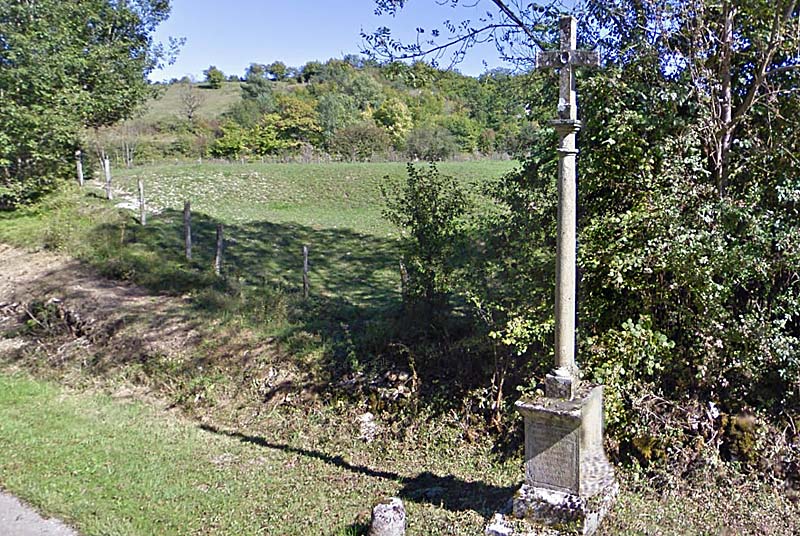 Croix à Noidant-le-Rocheux