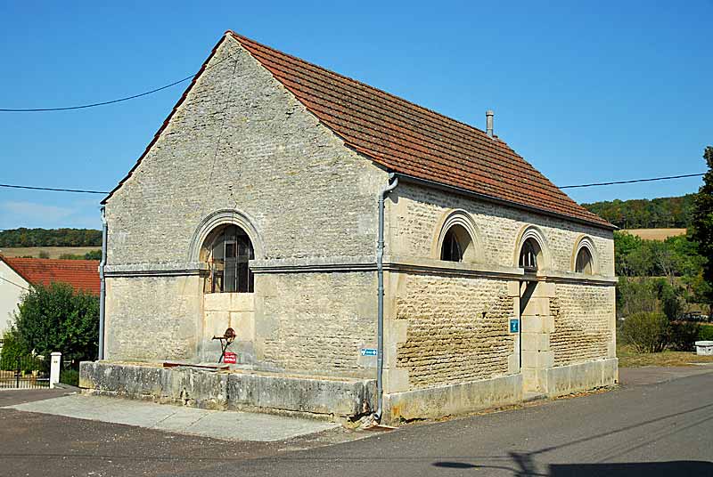 Lavoir à Poinsenot