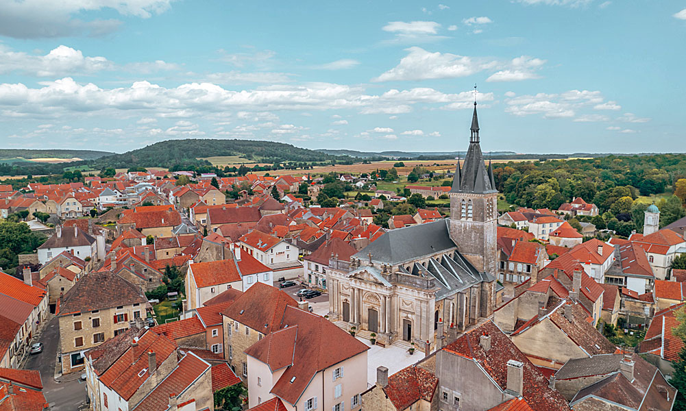 Châteauvillain et son église